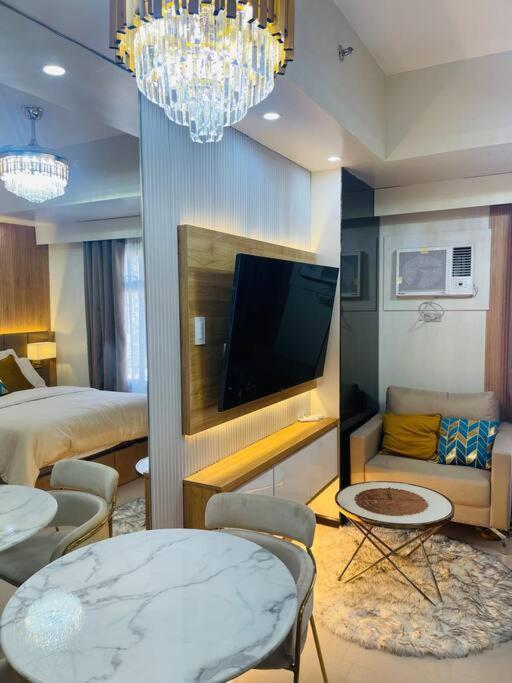 Marias Suite Near Manila Bay Free Use Of Pool Dış mekan fotoğraf