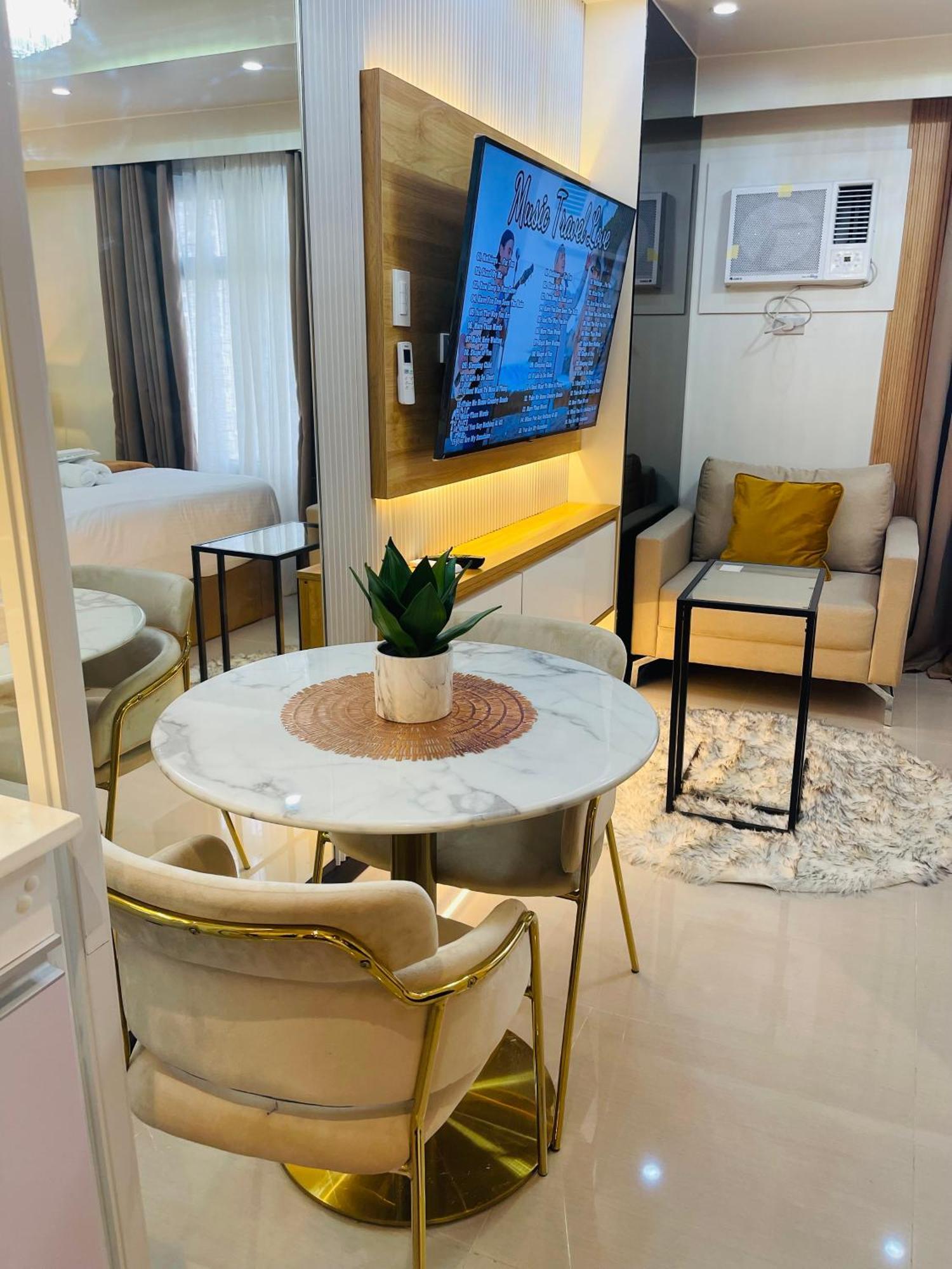Marias Suite Near Manila Bay Free Use Of Pool Dış mekan fotoğraf